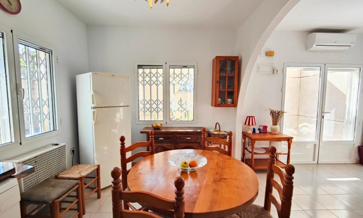 Wederverkoop - Herenhuis - Torrevieja - Nueva Torrevieja
