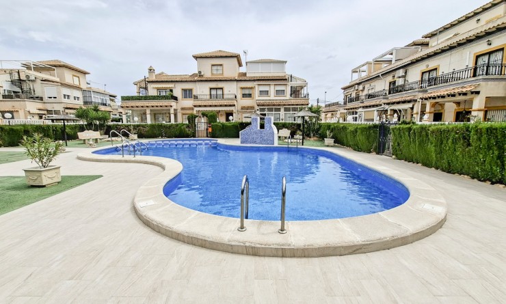 Sale - Bungalow - Orihuela Costa