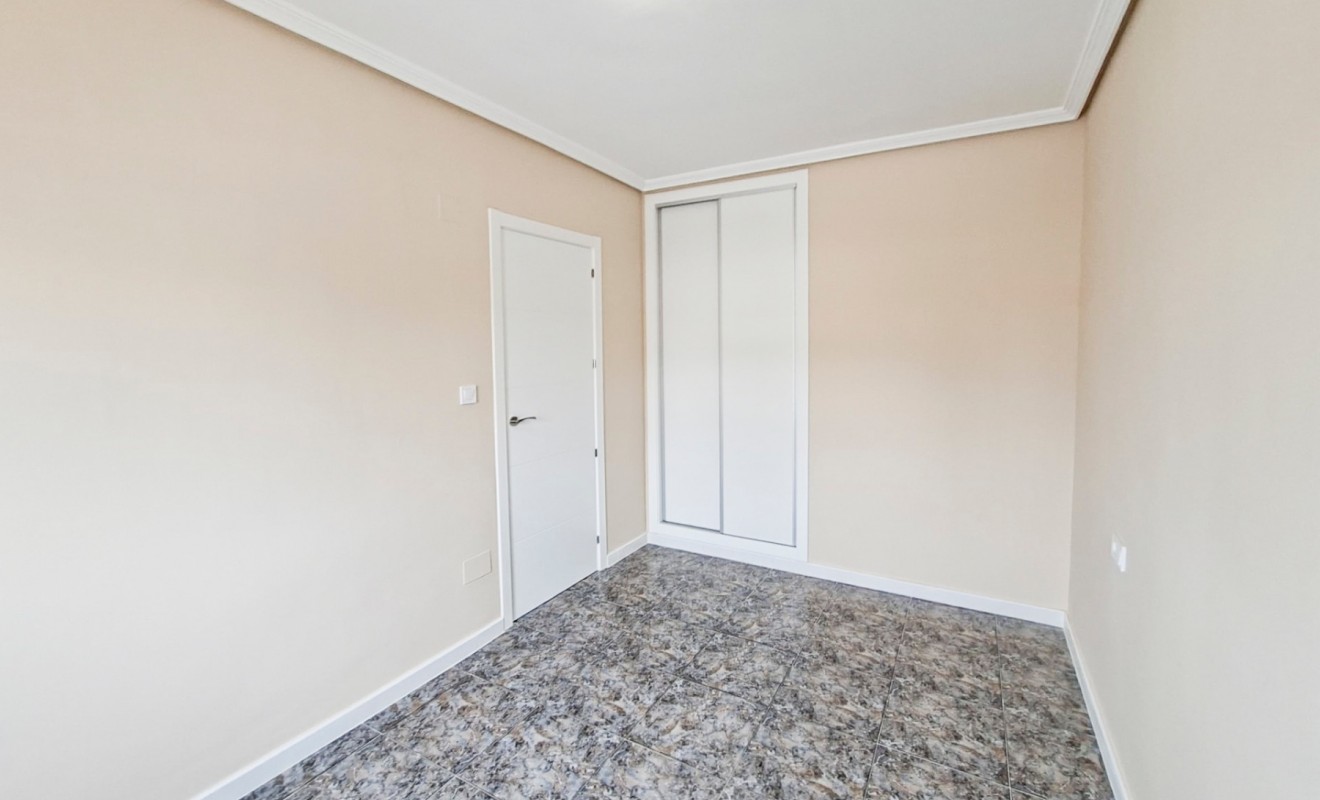Sale - Bungalow - Orihuela Costa