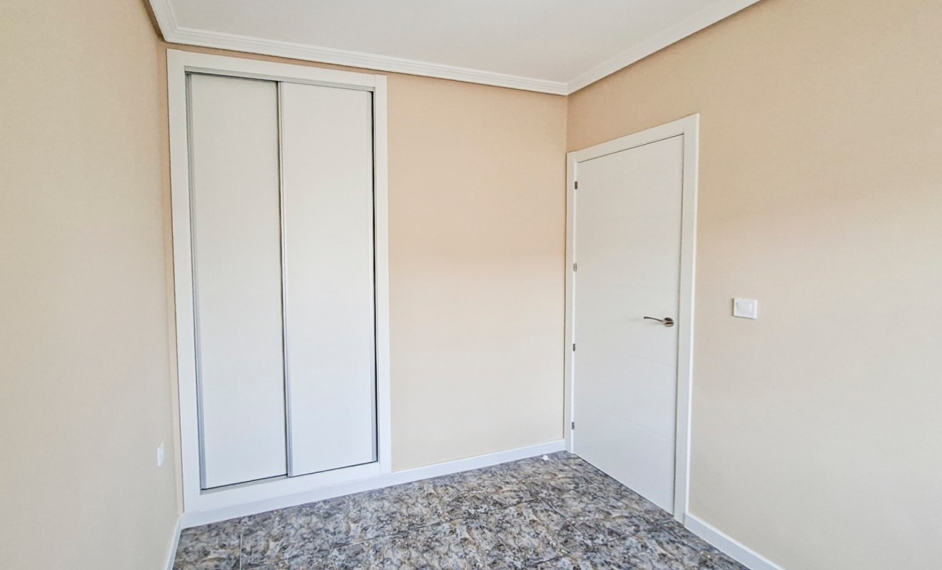 Sale - Bungalow - Orihuela Costa
