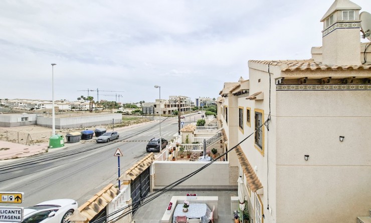 Sale - Bungalow - Orihuela Costa