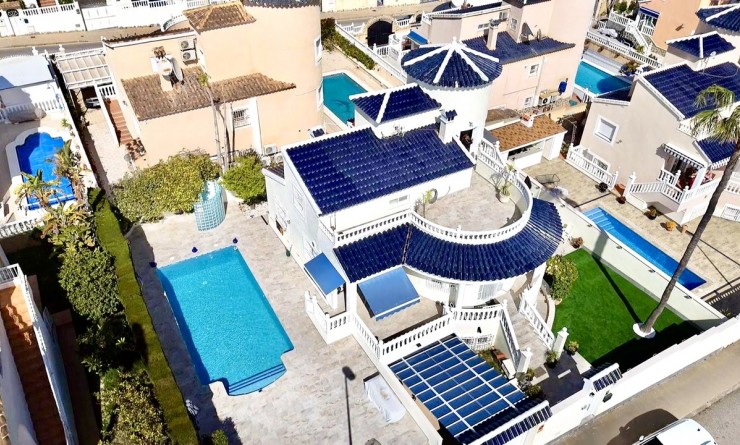 Sale - Villa - Pinar de Campoverde