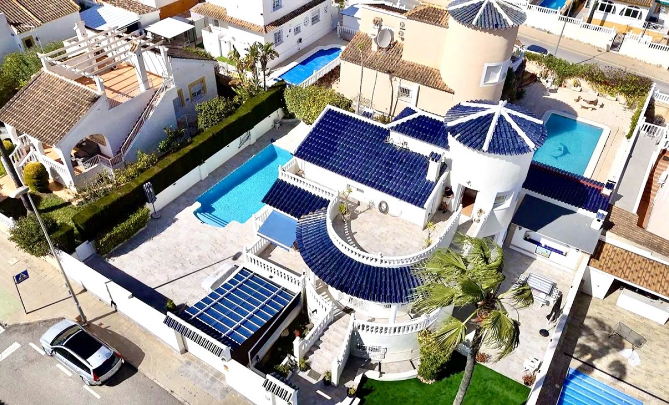 Sale - Villa - Pinar de Campoverde
