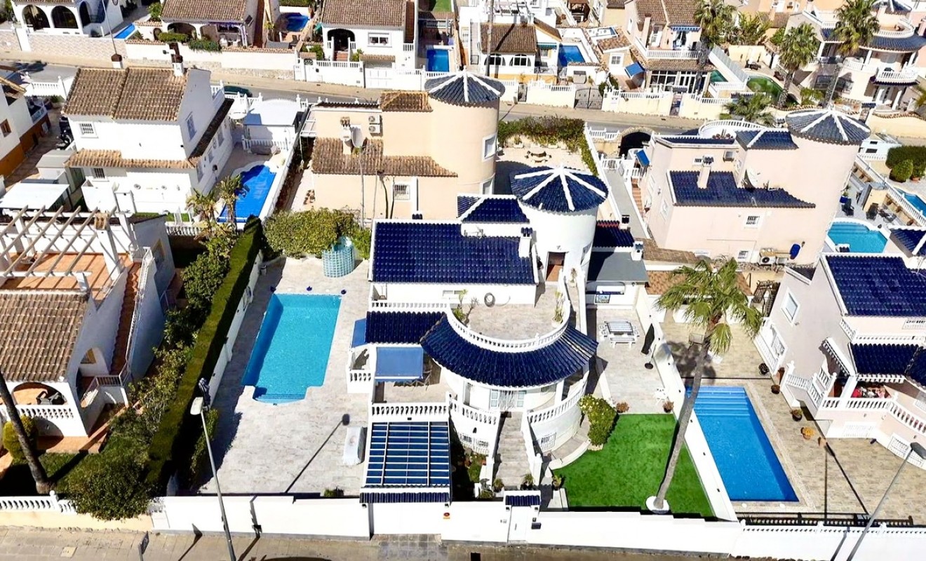Sale - Villa - Pinar de Campoverde