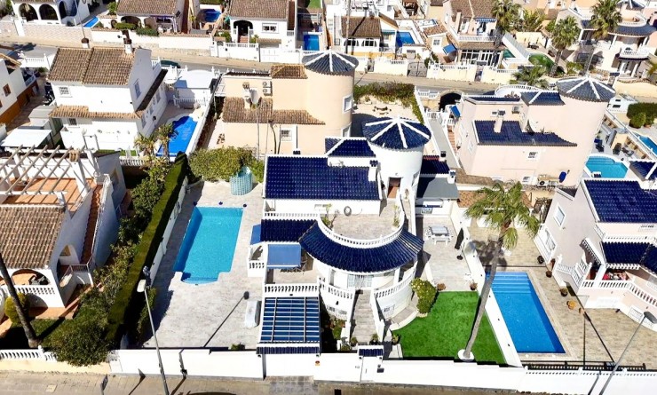Sale - Villa - Pinar de Campoverde