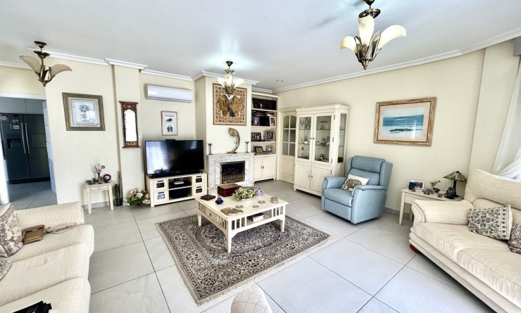 Sale - Villa - Pinar de Campoverde