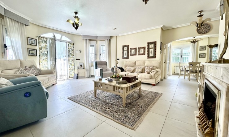 Sale - Villa - Pinar de Campoverde