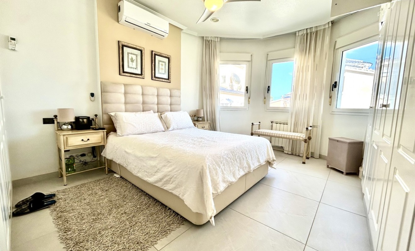 Sale - Villa - Pinar de Campoverde