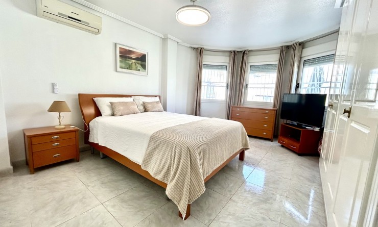Sale - Villa - Pinar de Campoverde
