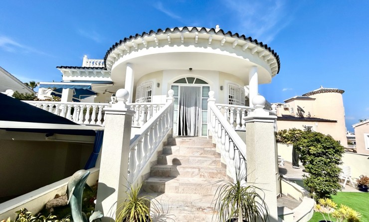 Sale - Villa - Pinar de Campoverde