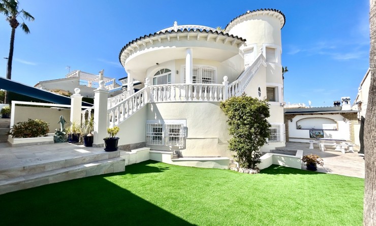 Sale - Villa - Pinar de Campoverde