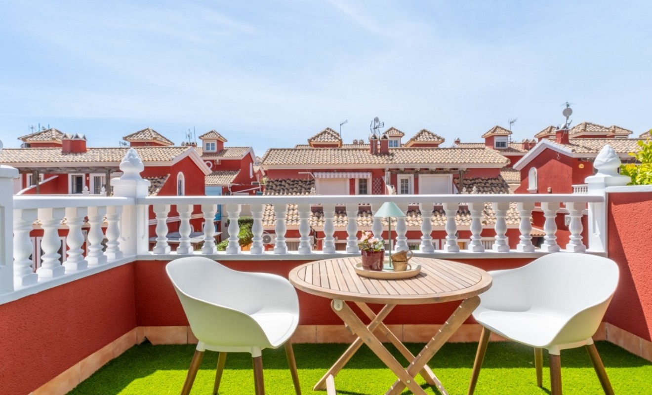 Sale - Detached villa - Orihuela Costa - Villamartín