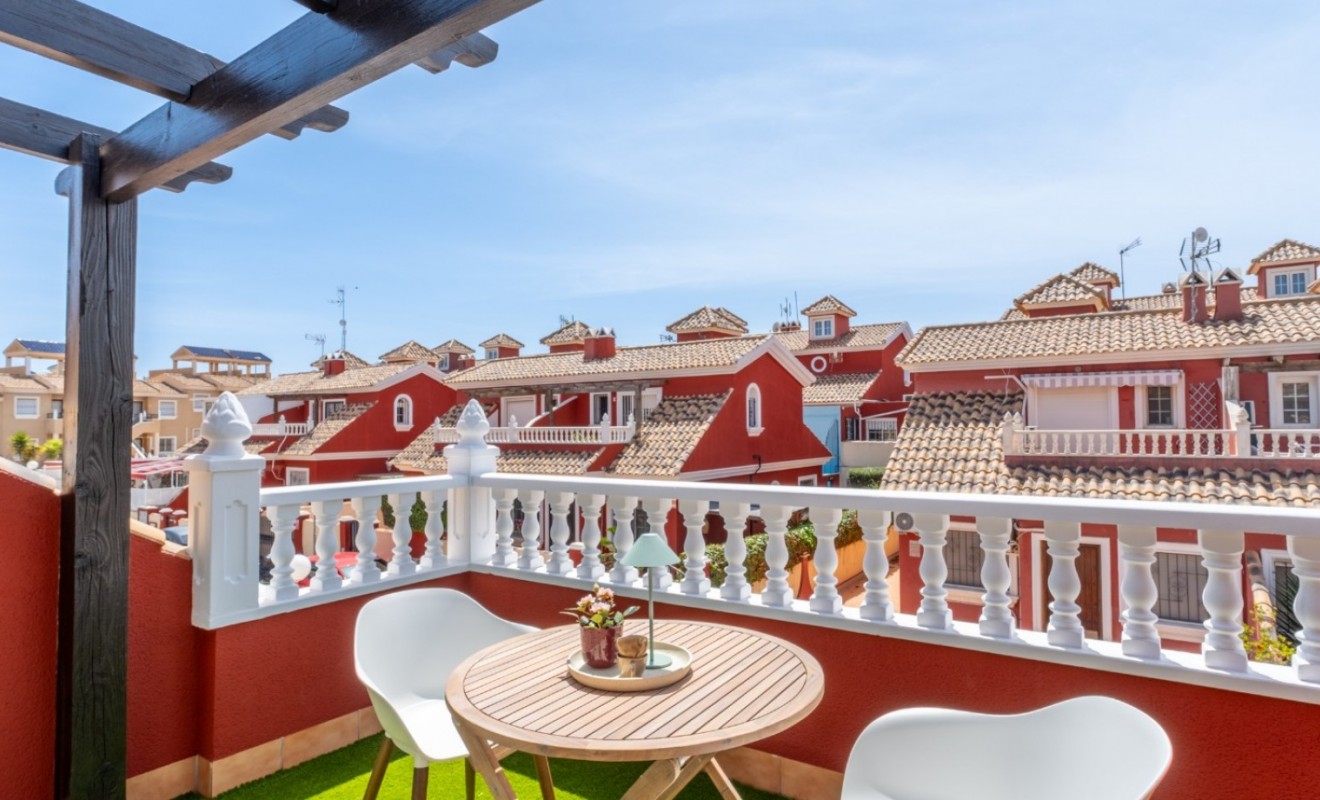 Sale - Detached villa - Orihuela Costa - Villamartín