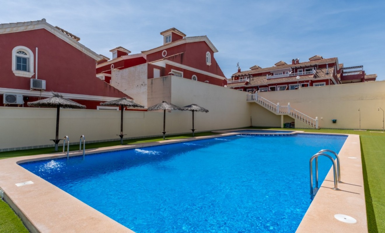 Sale - Detached villa - Orihuela Costa - Villamartín