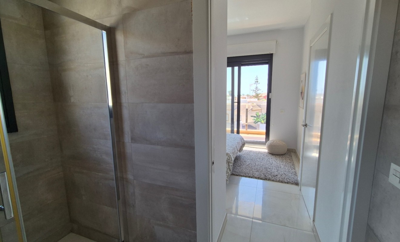 Sale - Villa - Torrevieja - Costa Blanca Sur