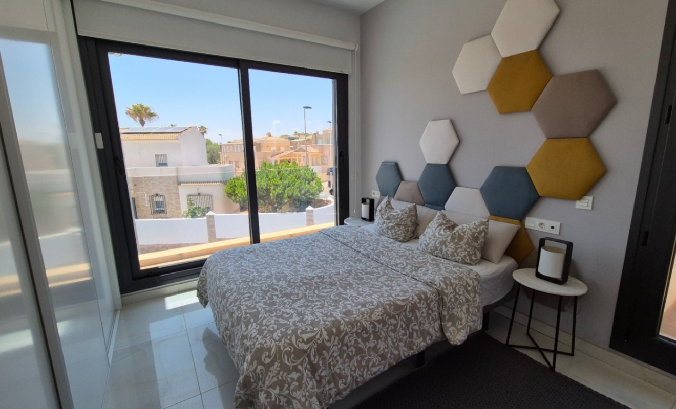 Sale - Villa - Torrevieja - Costa Blanca Sur