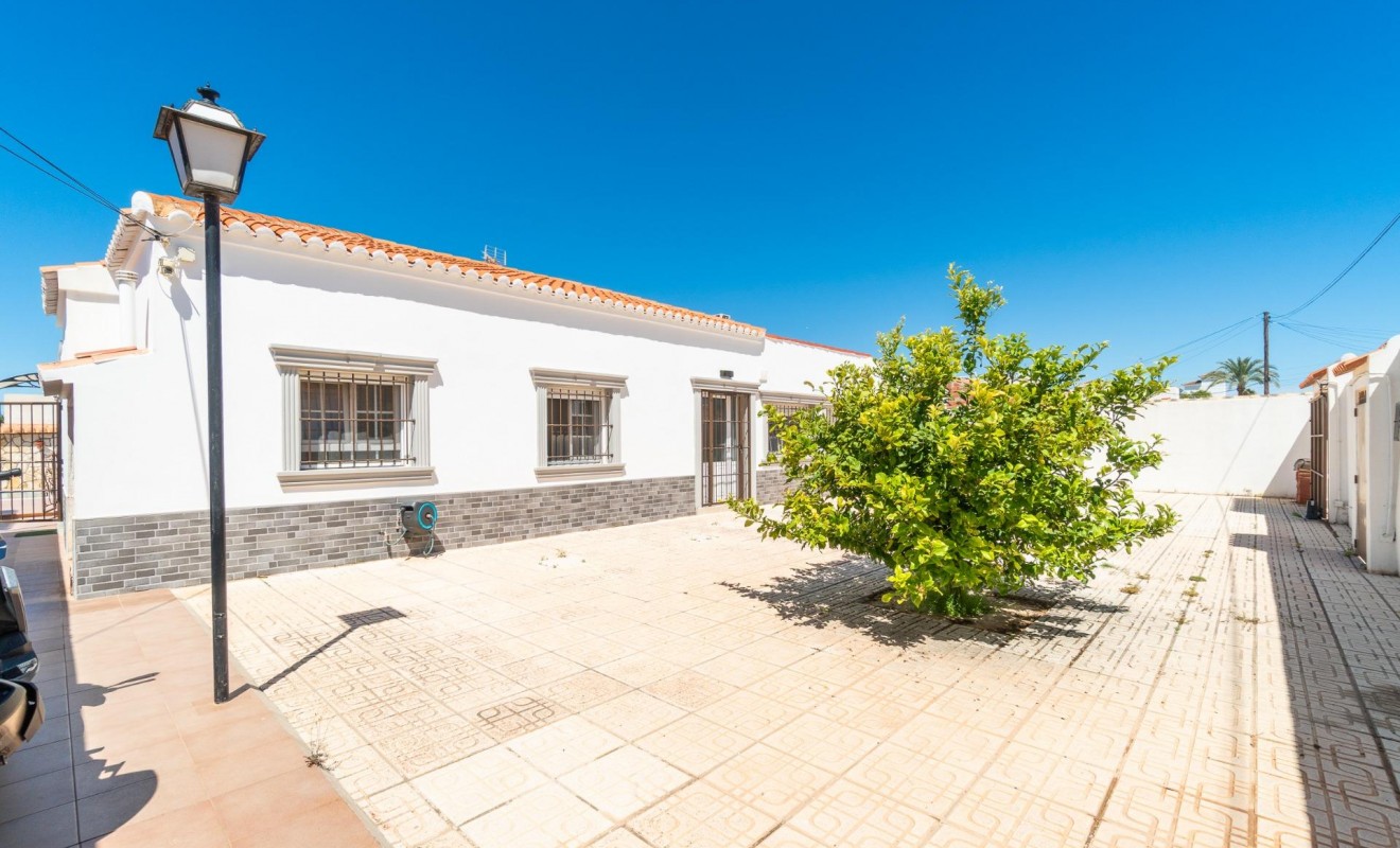 Wederverkoop - Villa - Torrevieja - Torreta florida