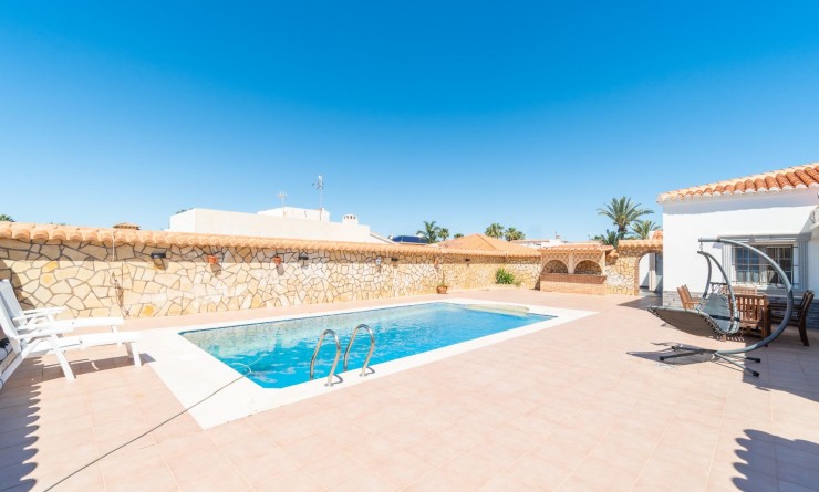Wederverkoop - Villa - Torrevieja - Torreta florida