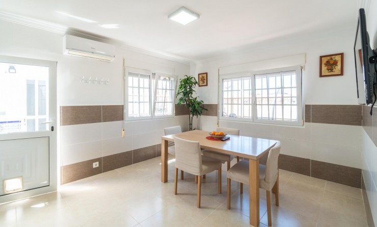Wederverkoop - Villa - Torrevieja - Torreta florida