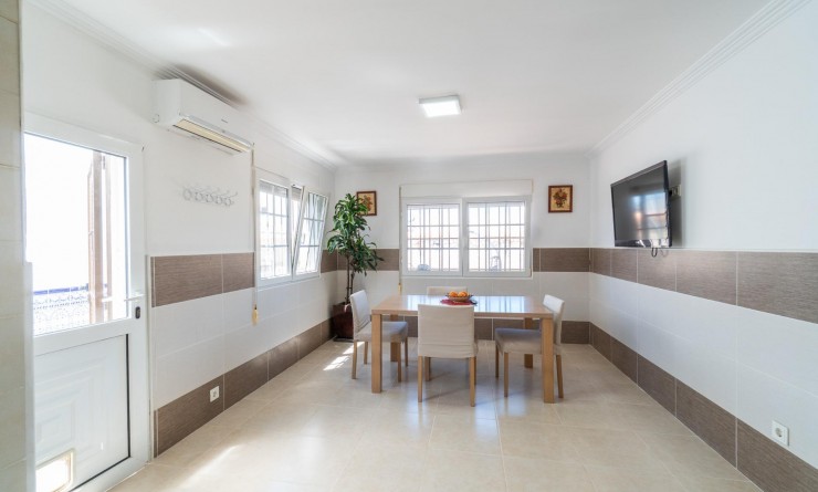 Wederverkoop - Villa - Torrevieja - Torreta florida