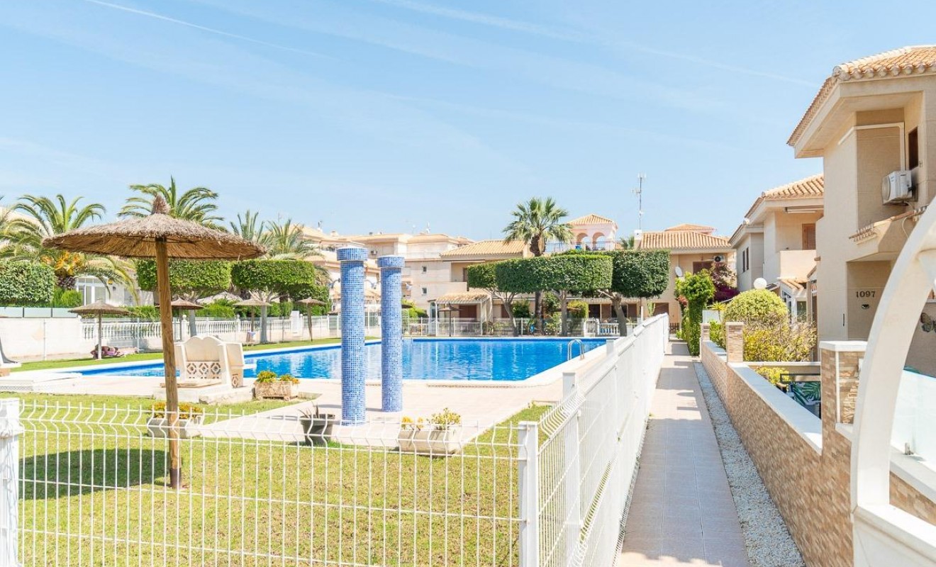 Wederverkoop - Chalet - Orihuela Costa - Playa Flamenca