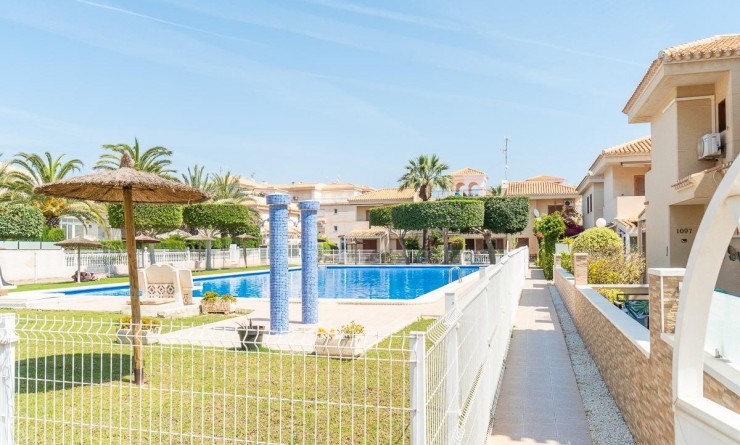 Wederverkoop - Chalet - Orihuela Costa - Playa Flamenca