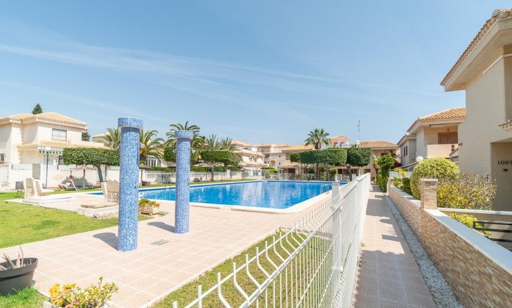 Wederverkoop - Chalet - Orihuela Costa - Playa Flamenca