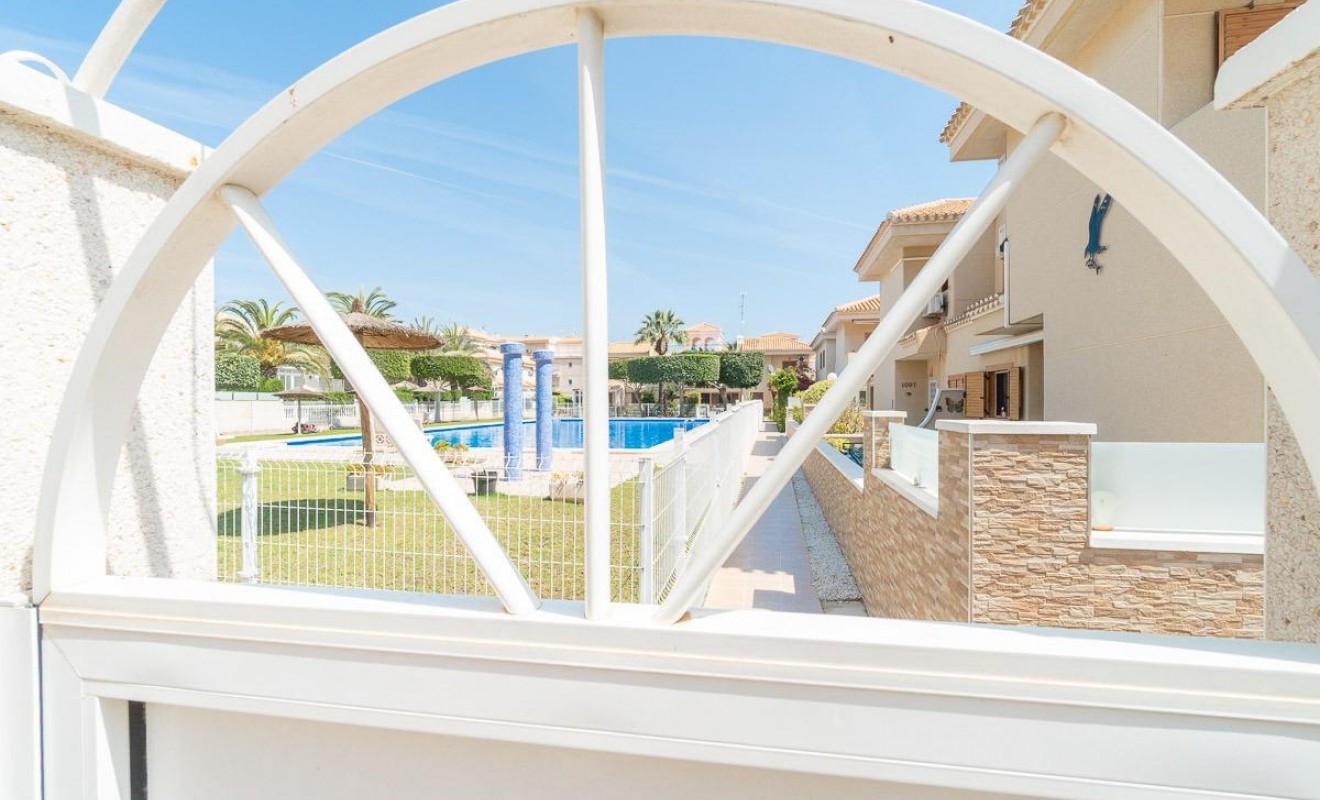 Wederverkoop - Chalet - Orihuela Costa - Playa Flamenca