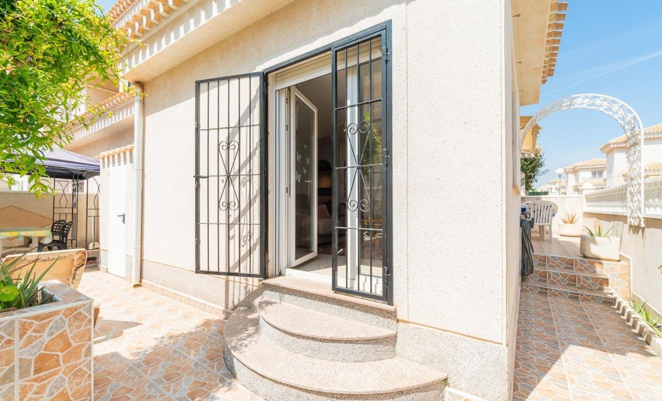 Wederverkoop - Chalet - Orihuela Costa - Playa Flamenca