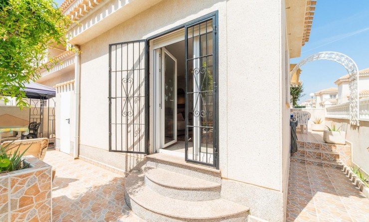 Wederverkoop - Chalet - Orihuela Costa - Playa Flamenca