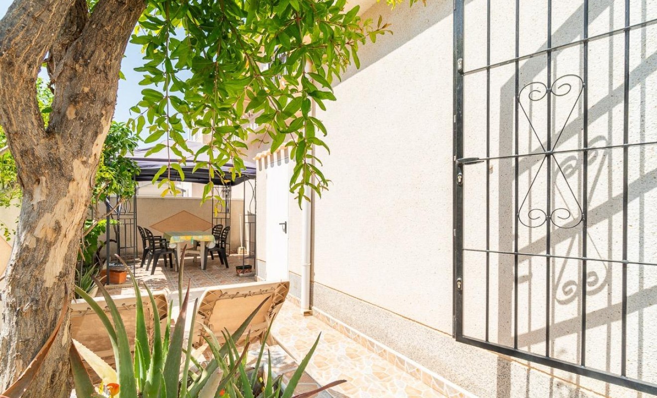 Wederverkoop - Chalet - Orihuela Costa - Playa Flamenca
