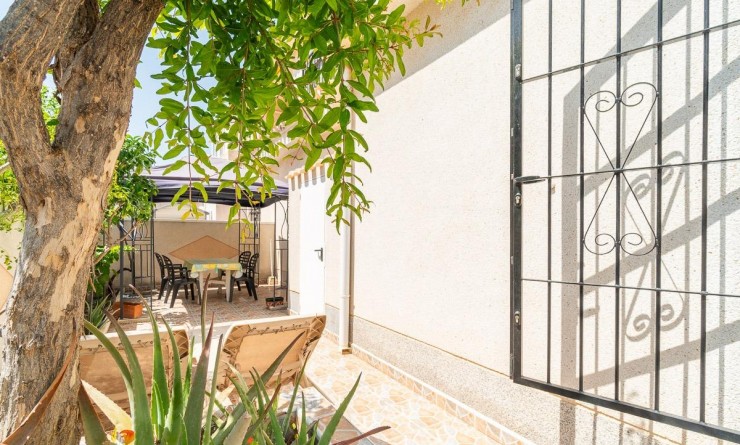 Wederverkoop - Chalet - Orihuela Costa - Playa Flamenca
