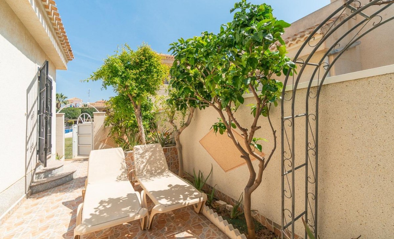 Wederverkoop - Chalet - Orihuela Costa - Playa Flamenca