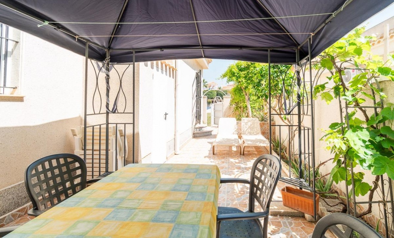 Wederverkoop - Chalet - Orihuela Costa - Playa Flamenca
