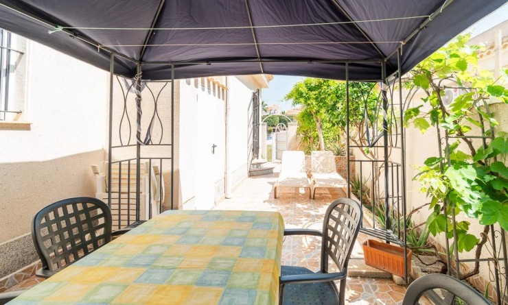 Wederverkoop - Chalet - Orihuela Costa - Playa Flamenca