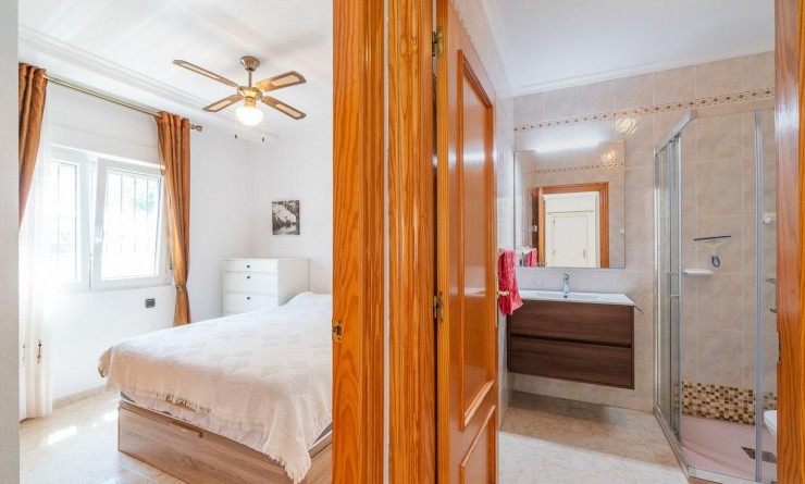 Wederverkoop - Chalet - Orihuela Costa - Playa Flamenca