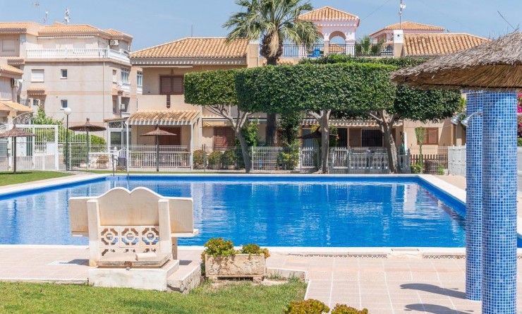 Wederverkoop - Chalet - Orihuela Costa - Playa Flamenca