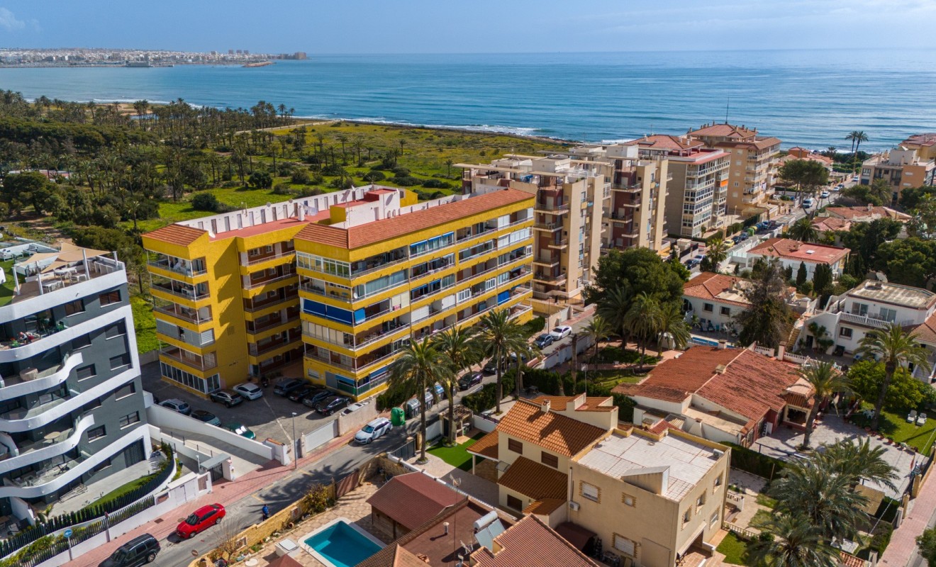 Wederverkoop - Apartment / flat - Orihuela Costa - Punta Prima
