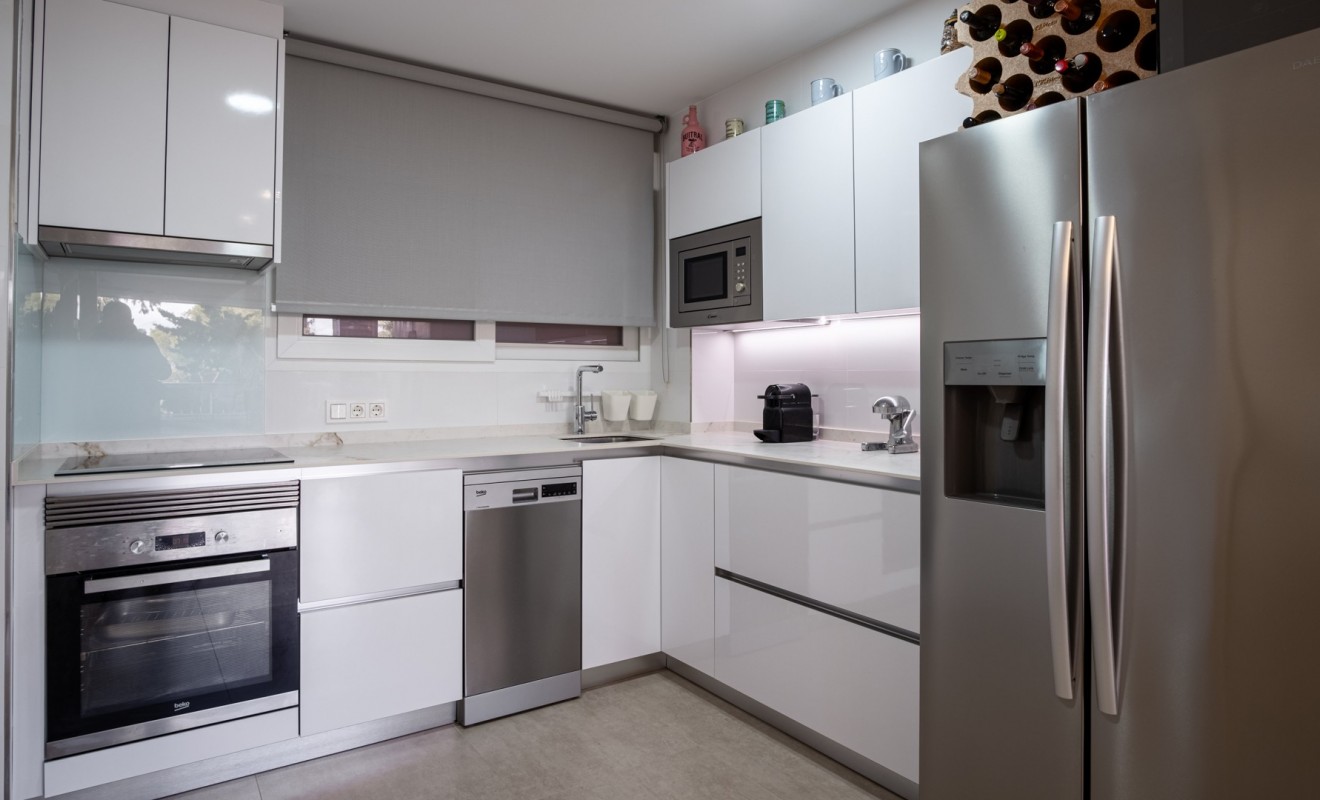 Wederverkoop - Apartment / flat - Orihuela Costa - Punta Prima