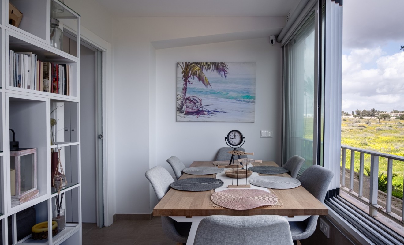 Wederverkoop - Apartment / flat - Orihuela Costa - Punta Prima