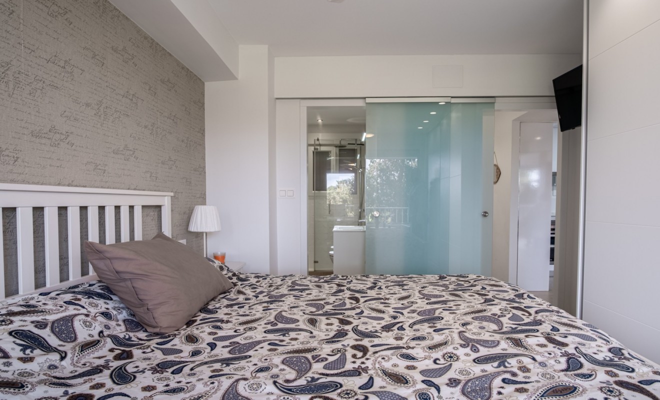 Wederverkoop - Apartment / flat - Orihuela Costa - Punta Prima