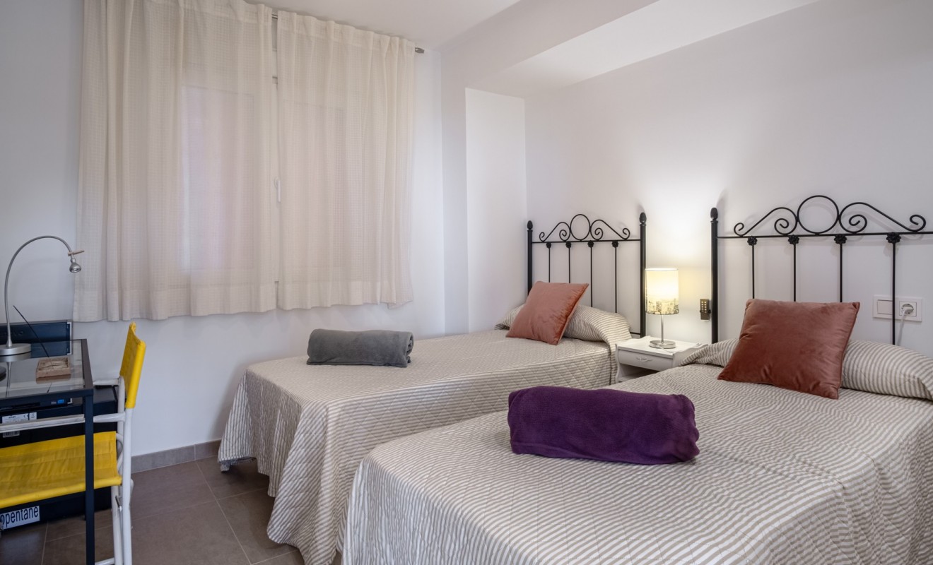 Wederverkoop - Apartment / flat - Orihuela Costa - Punta Prima
