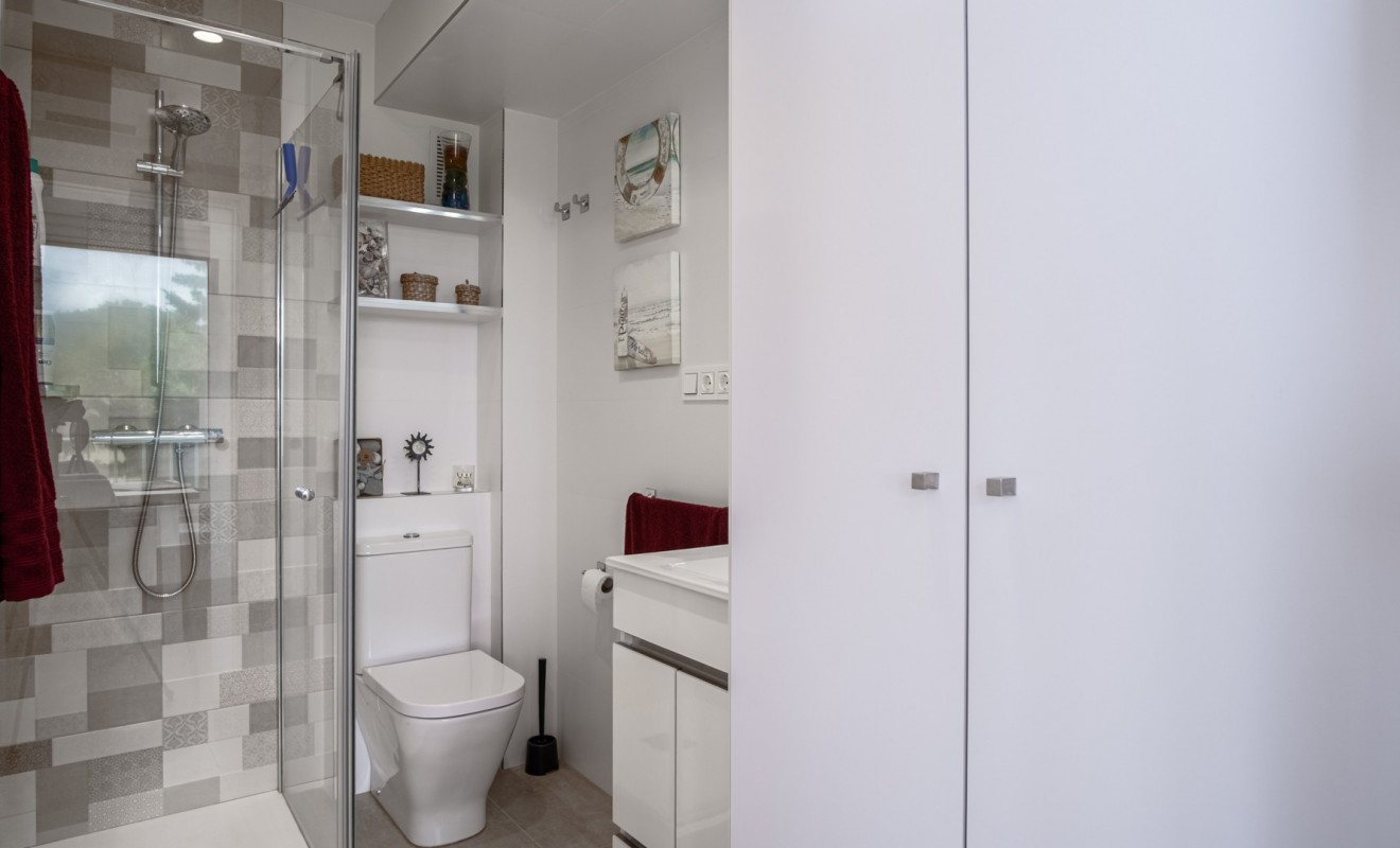 Wederverkoop - Apartment / flat - Orihuela Costa - Punta Prima