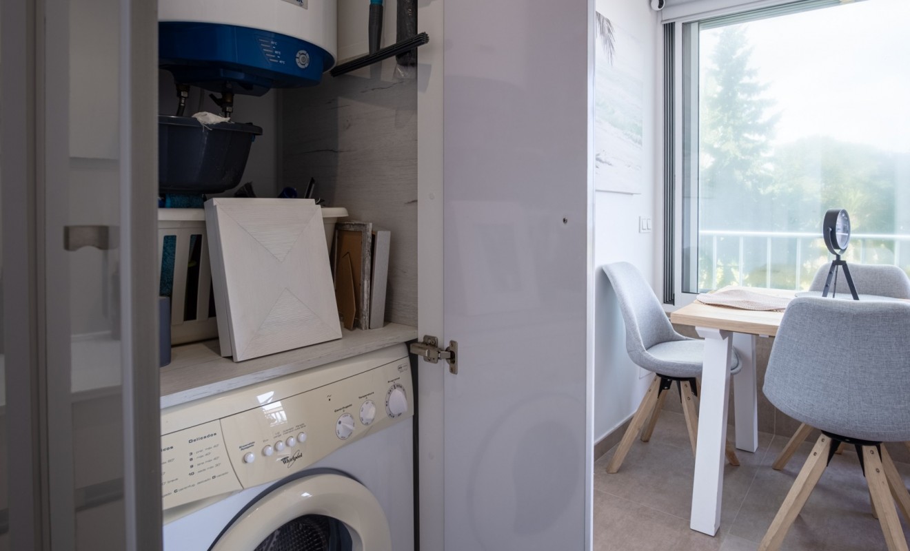 Wederverkoop - Apartment / flat - Orihuela Costa - Punta Prima