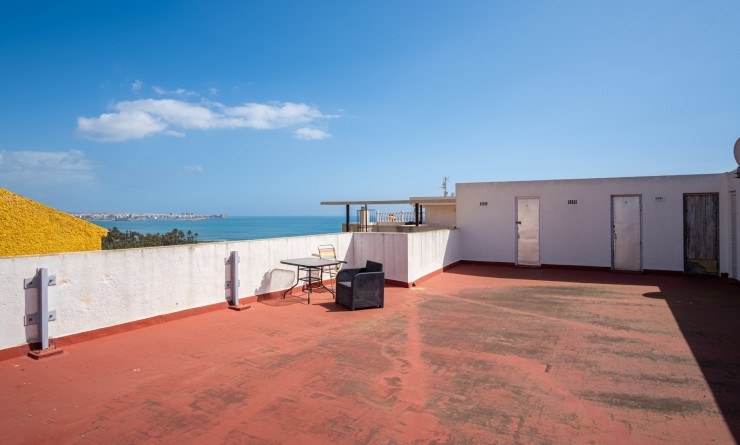 Wederverkoop - Apartment / flat - Orihuela Costa - Punta Prima