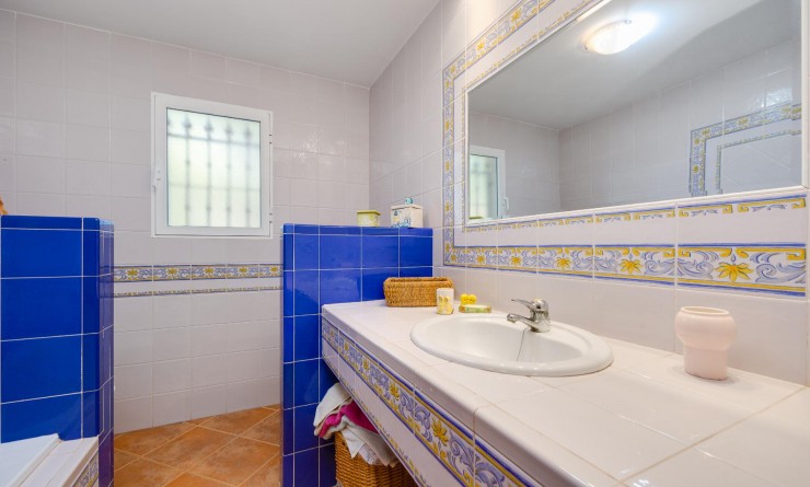 Revente - Chalet - San Miguel de Salinas