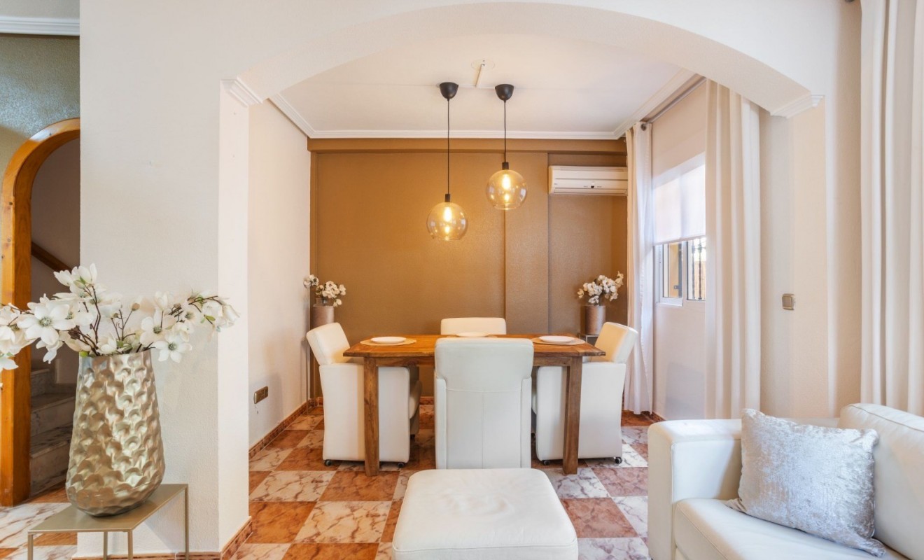Wederverkoop - Villa - Orihuela Costa - La Regia