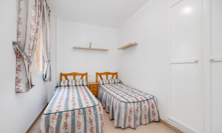 Wederverkoop - Bungalow - Torrevieja - Playa de los Naufragos