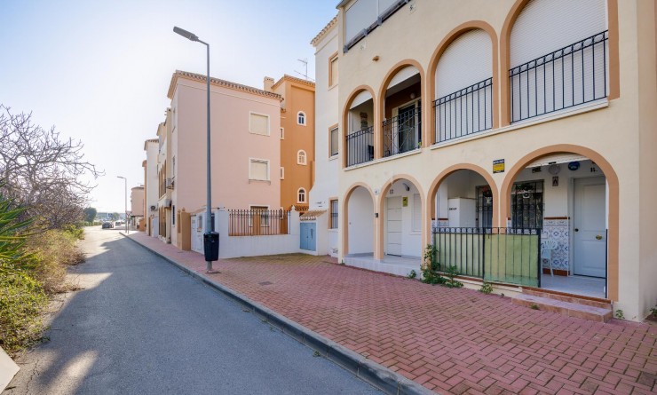 Wederverkoop - Bungalow - Torrevieja - Playa de los Naufragos