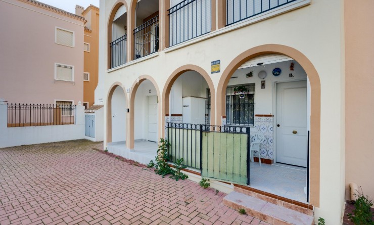 Wederverkoop - Bungalow - Torrevieja - Playa de los Naufragos